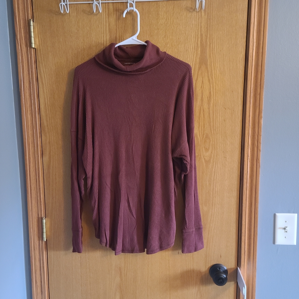 American Eagle Long Sleeve Top